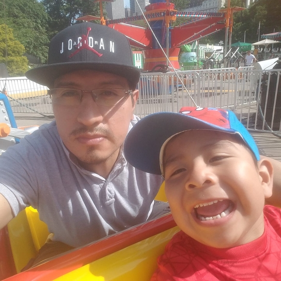 Meet your Posher, Lio - Picture 1 of 1